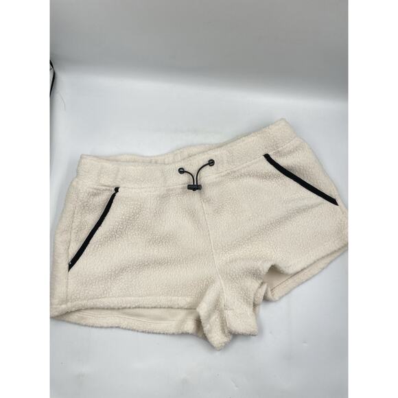 Pacsun Women’s Sherpa Fleece Lounge Cream Shorts With Pockets Size Medium - Picture 2 of 5